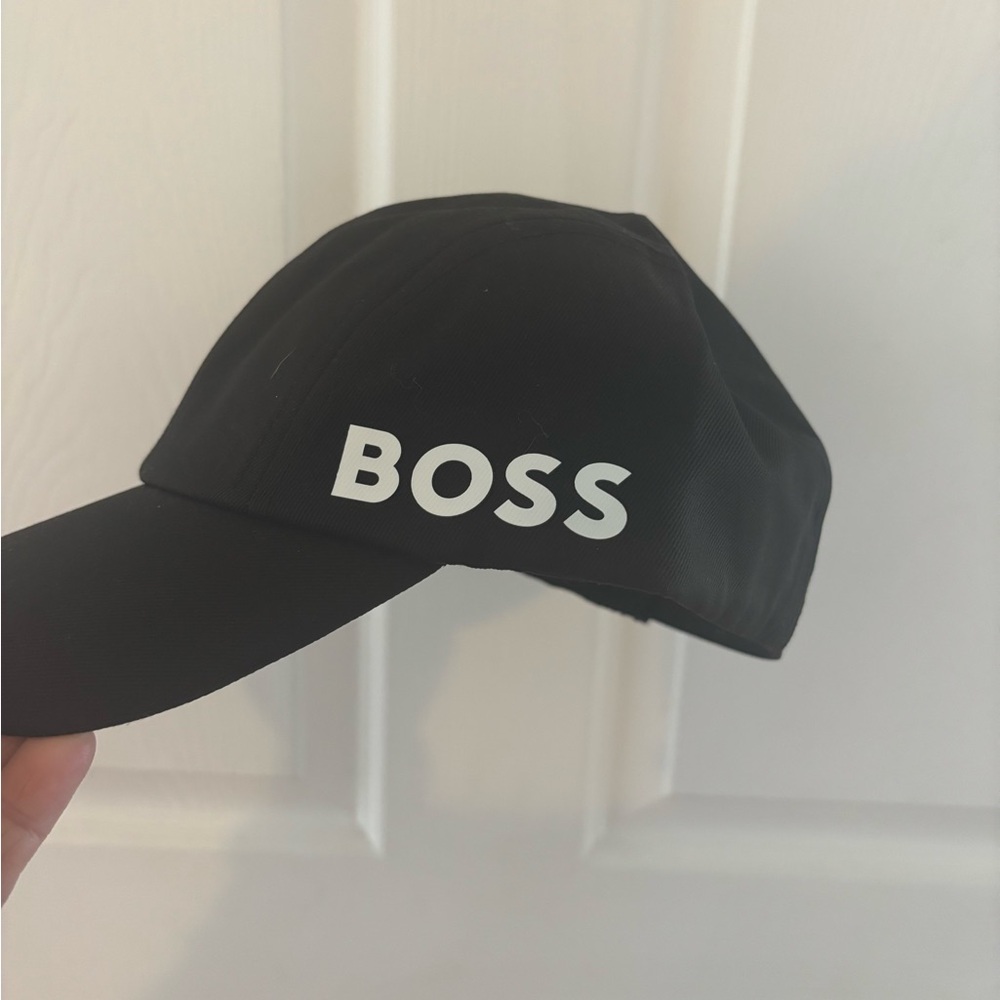 HUGO BOSS black dad hat - brand new!